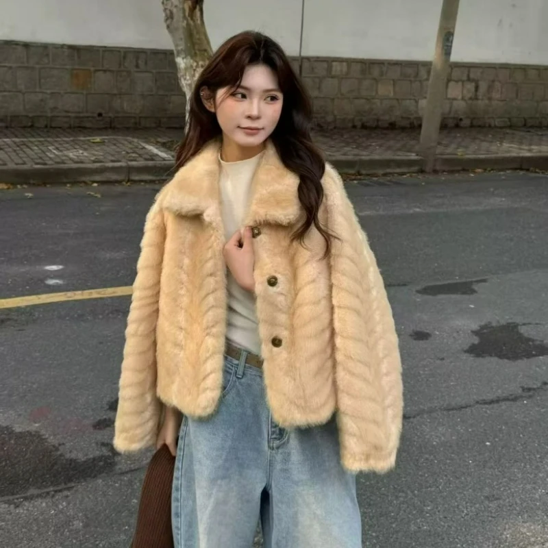 Imitation Fur Collar Thick Coat for Women Winter 2026 Fashionable Golden Leaf Mink High-end Warm Fur Integrated Top for Women