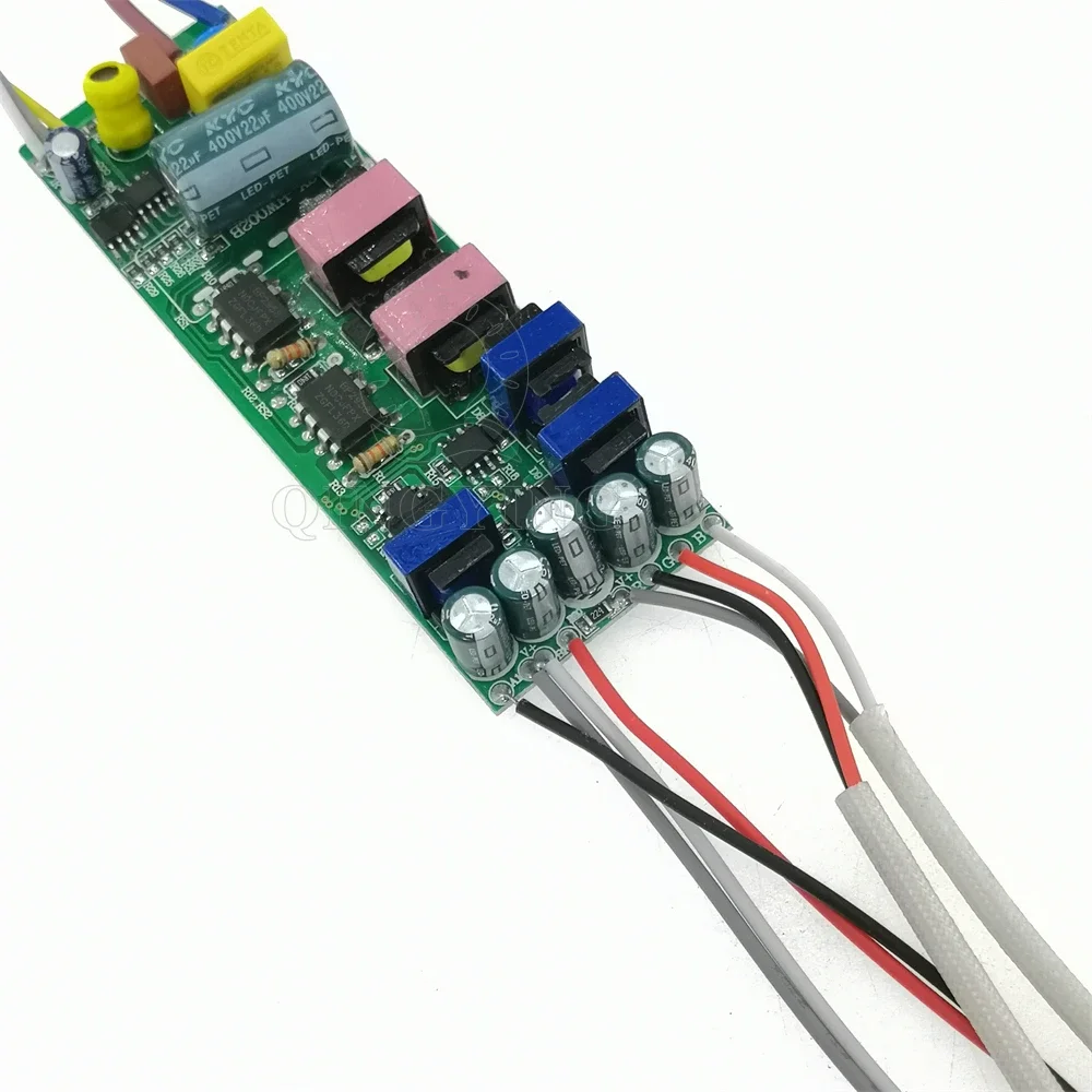 25-40Wx2+RGB Intelligenter LED-Treiber mit Infrarot-Fernbedienung DC140V 200mAx2 Dimmen und Farbwechsel für dreifarbige RGB-Lampe