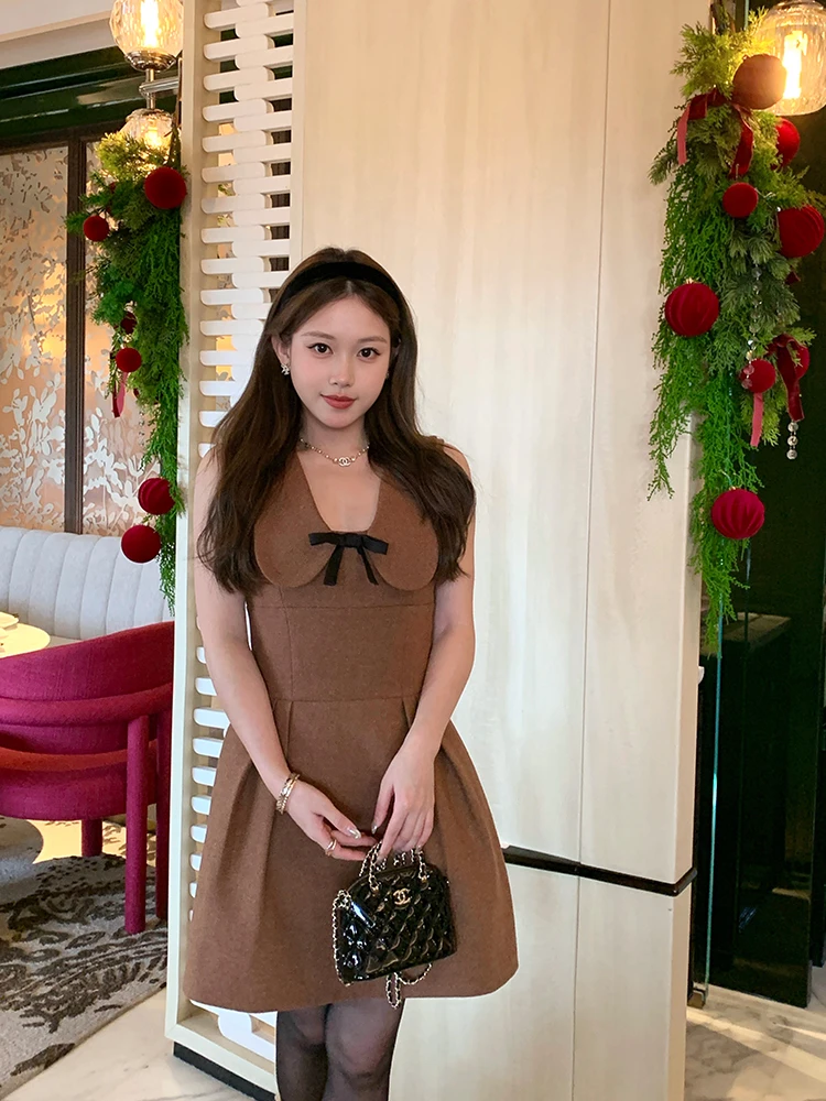 

Женское приталенное платье Ruth Sweet Wool V-ne Wine Glass Dr, подчеркивающее фигуру, белое, весна 2026, модное, для города и офиса