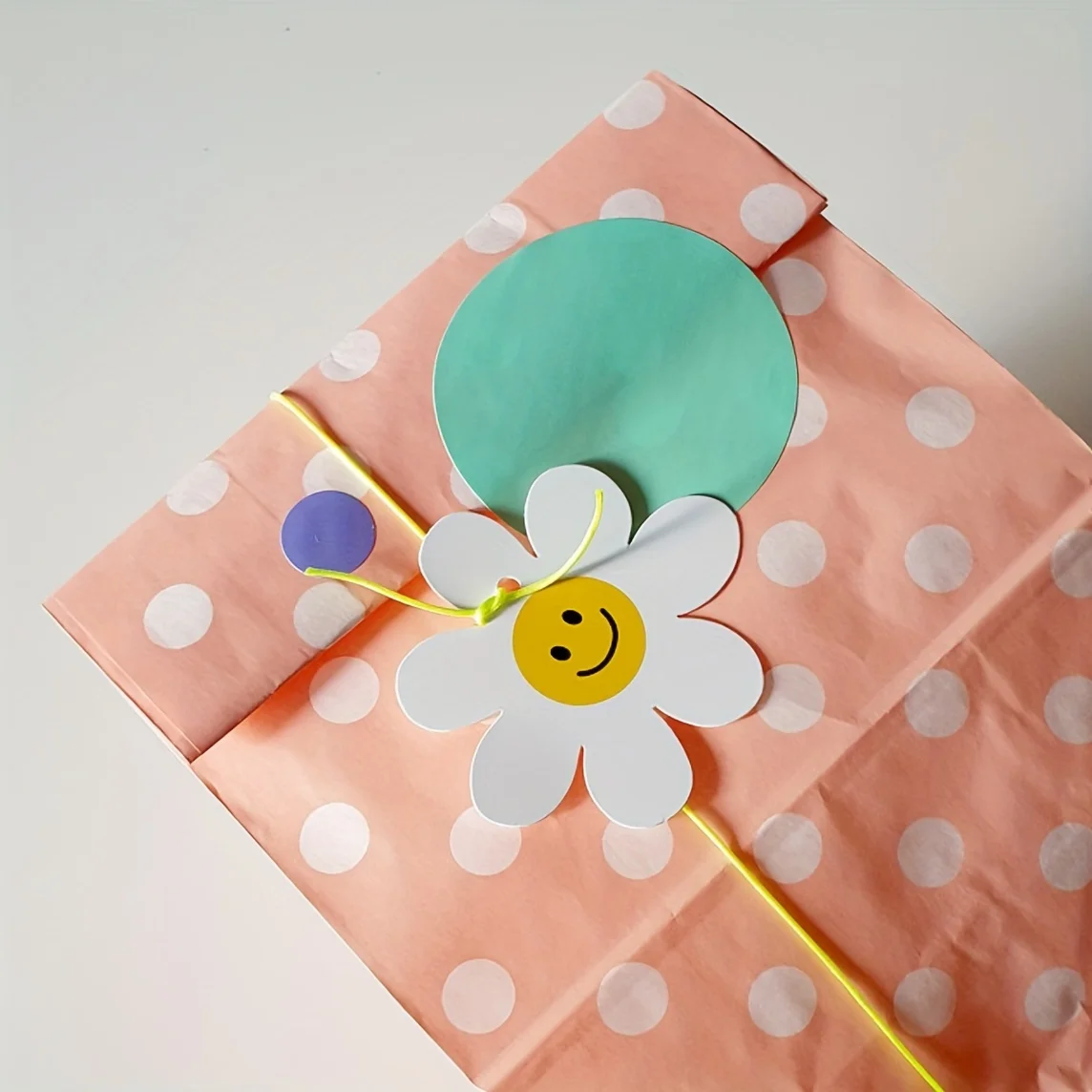 선물 가방 장식을위한 100pcs 웃는 얼굴 꽃 태그, 작은 축복 인사말 카드 장식 태그, 선물 상자 장식, 추수 감사절