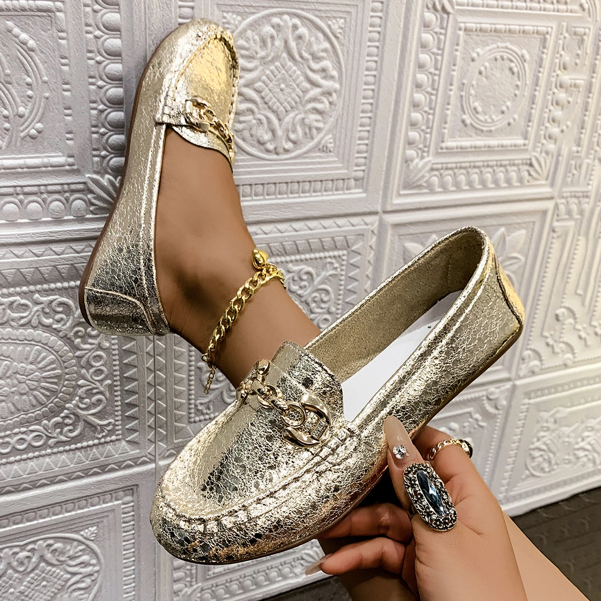 

Женские лоферы, новинка 2024, роскошная обувь для вождения, женская модельерская обувь на плоской подошве, сексуальные элегантные удобные женские кроссовки без шнуровки