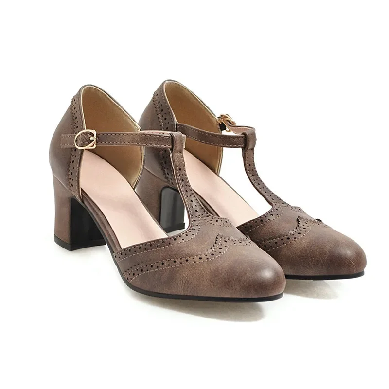 

Vintage PU Leather Women's Shoes Rome Style Splice Pointed Toe Buckle T-strap Ladies High Pumps Plus Size 43