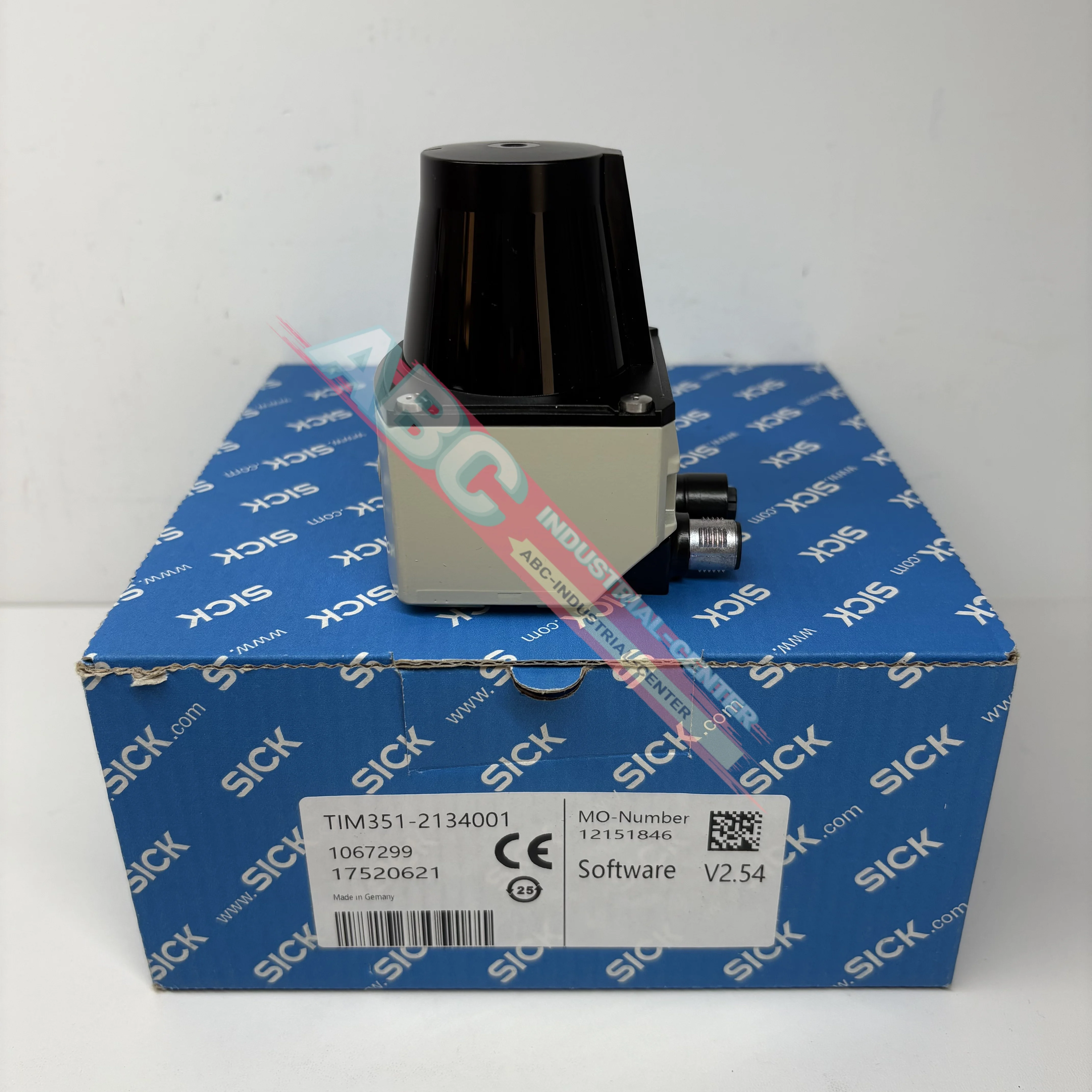 

TIM351-2134001 1067299 laser scanner 100%NEW