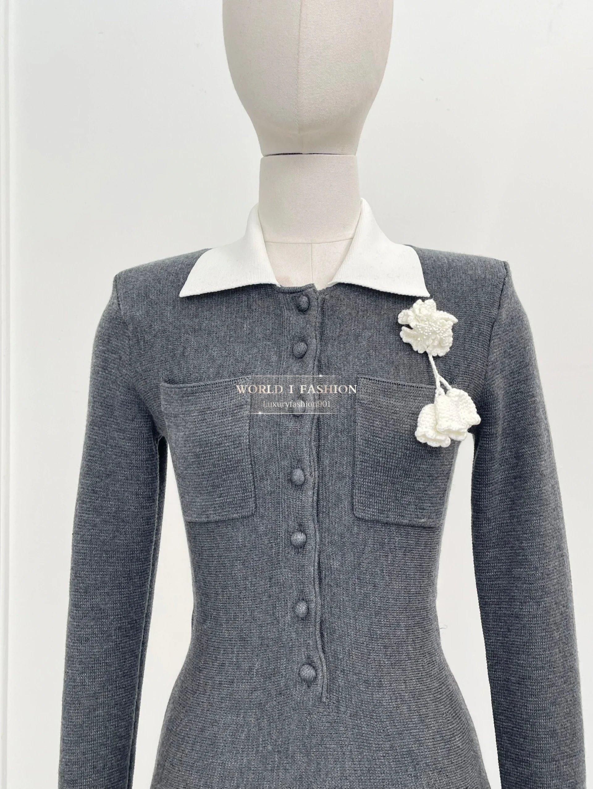 Minivestido de mujer 2025 de alta calidad gris manga larga recortado plisado elegante