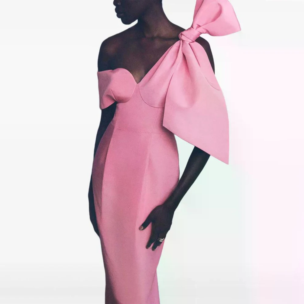 فستان نسائي مصنوع حسب الطلب فستان سهرة مستقيم مع تصميم صد غير متماثل وردي مقاس مخصص 2025 فستان سهرة للتاريخ مع فيونكة