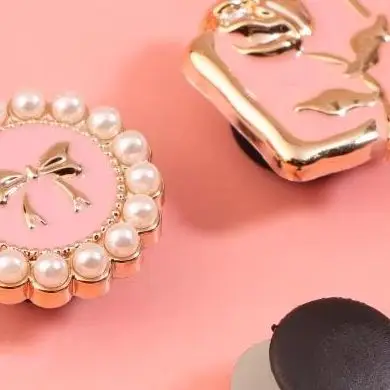 

Creative 1Set Pink Shoe Charms Set DIY Shoe Flower Diamond Butterfly Pearl Flower Detachable Buckle Girls Shoe Decoration