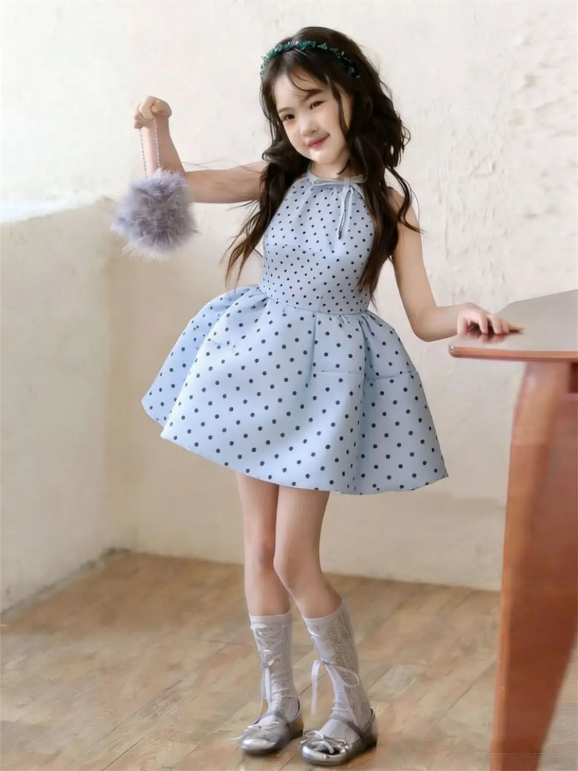 

Korean version of girls' 2026 summer new blue polka dot hanging neck dress sleeveless waist cinching short skirt
