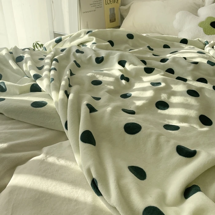 A-version milk velvet B-version Arctic velvet blanket blanket dormitory sleeping blanket sofa warm and thick office