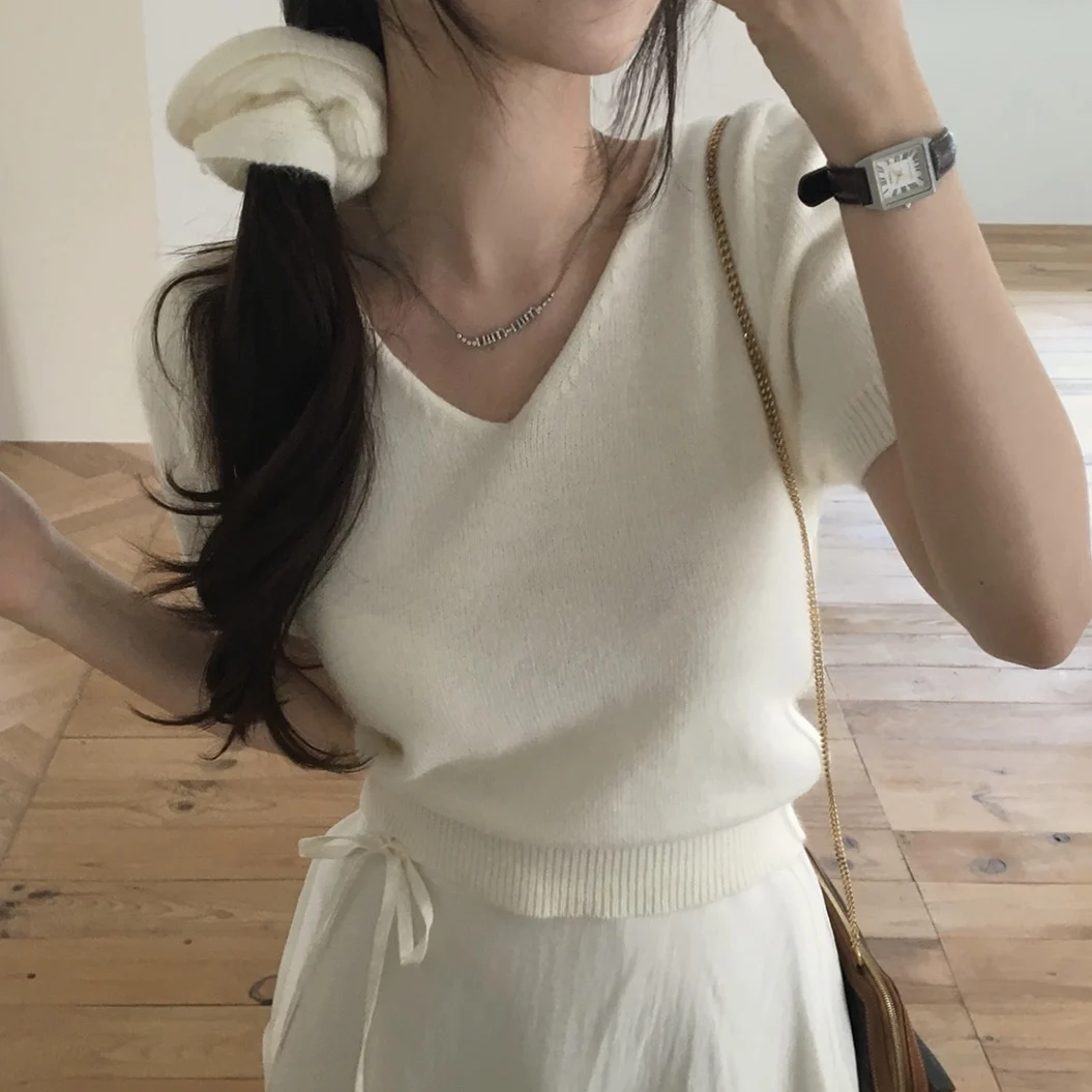 

Retro Simple V-ne ort Sve Knitted Sweater + Hair Tie Loose Fit Polyester Fiber 2025 Spring Women's Faion Top