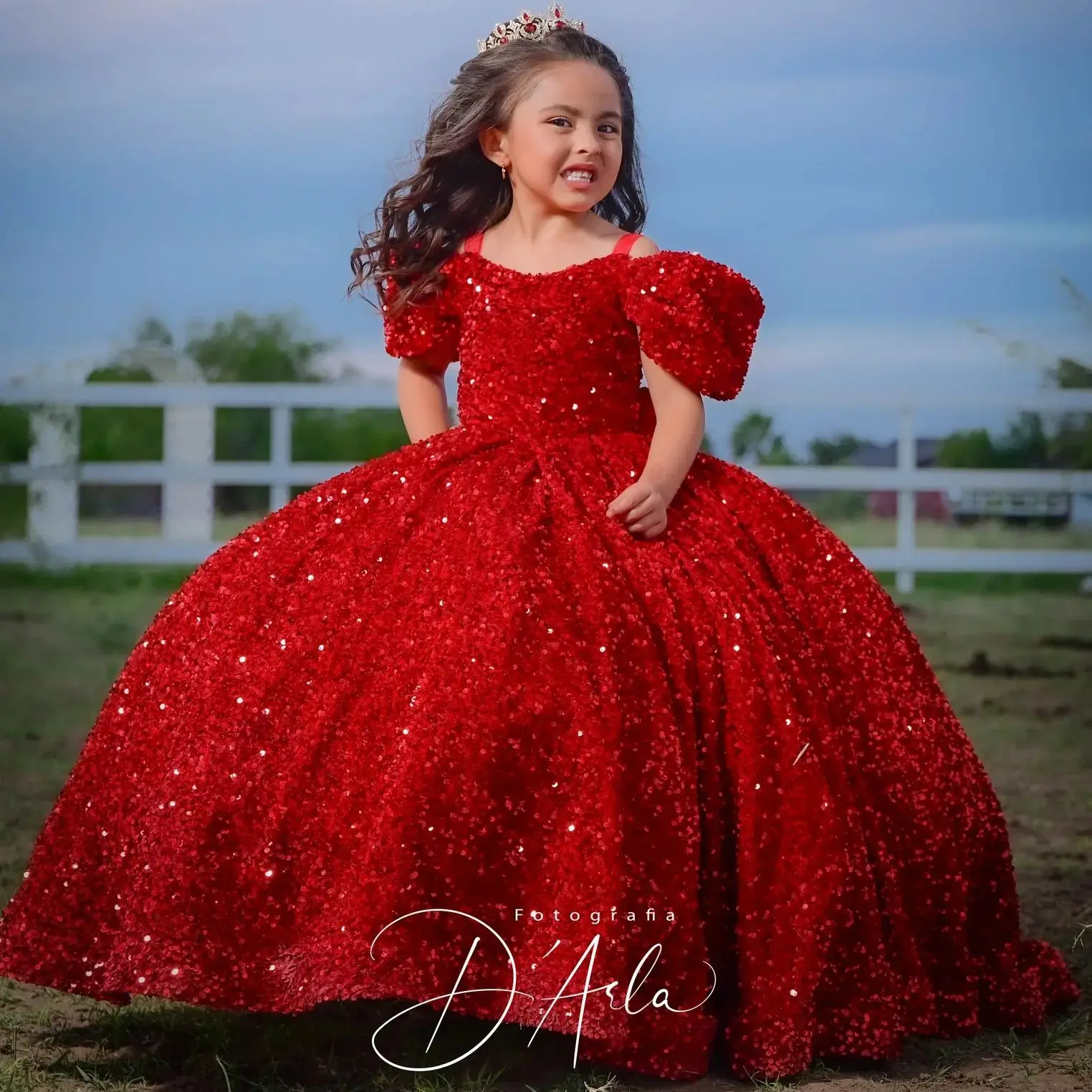 Glitter Sequins Red Flower Girl Dresses Floor Length Ball Gown Kids Birthday Gowns Vintage Bows Little Girls Photography Gowns