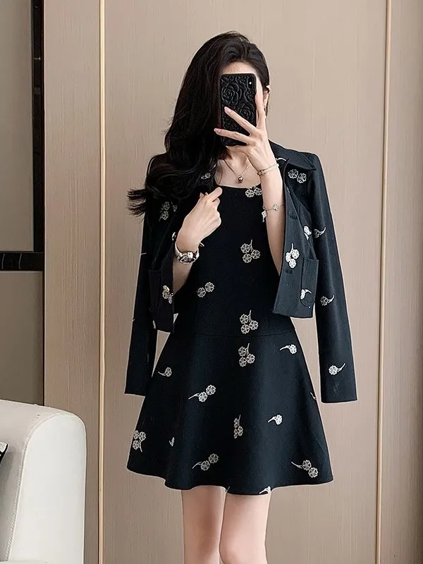 

Fashionable Short Sleeve Women's Two-Piece Set Elegant Black Long Sleeve Open Cardigan Short Jacket Vest Skirt Ensemble
