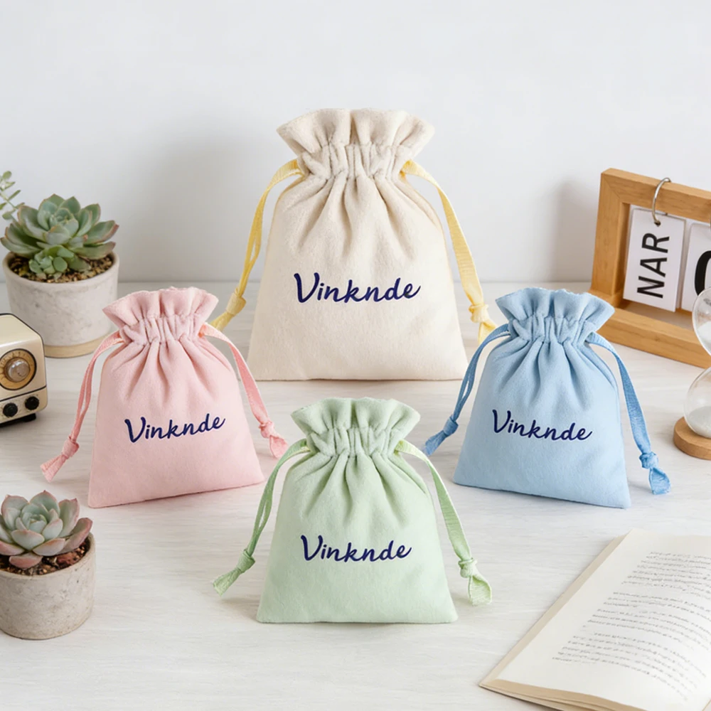 

100Pcs Custom Logo Velvet Bags 9x12cm Small Candy Jewelry Cosmetic Perfume Packaging Bag Ribbon Drawstring Sack Wedding Gift Box