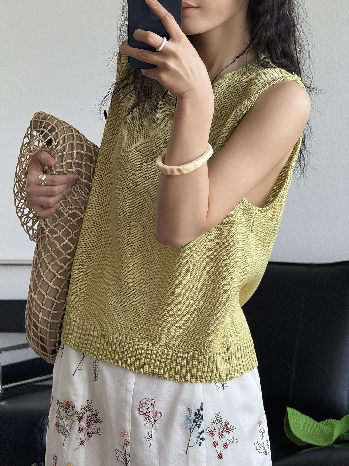 Primavera e verão feminino casual cor sólida em torno do pescoço sem mangas camisola solta