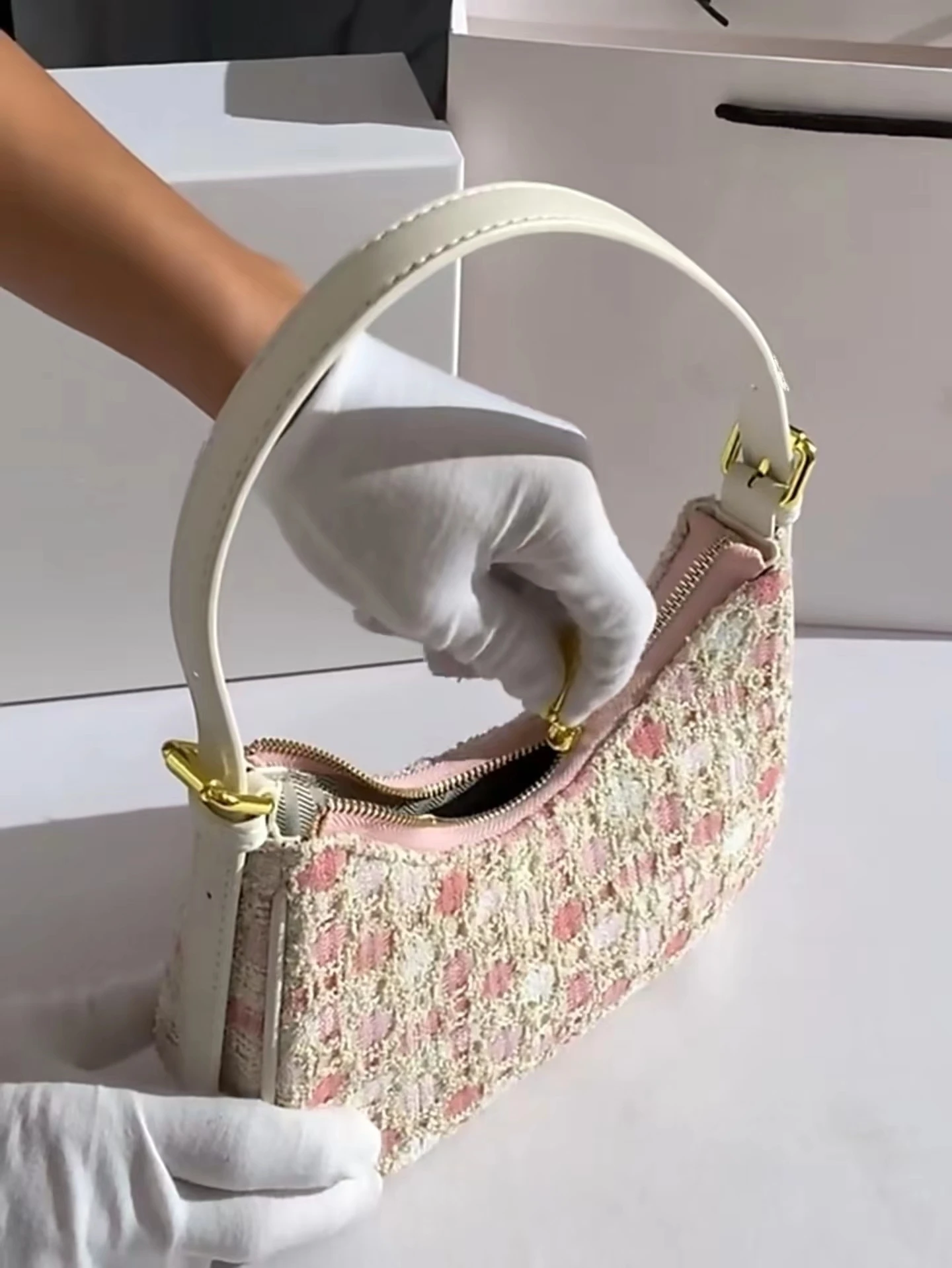 

Original Design Moon-aped Crossbody Underarm Bag Single oulder Bag for Women New 2025 Faionable Woven Bag Casual Sle