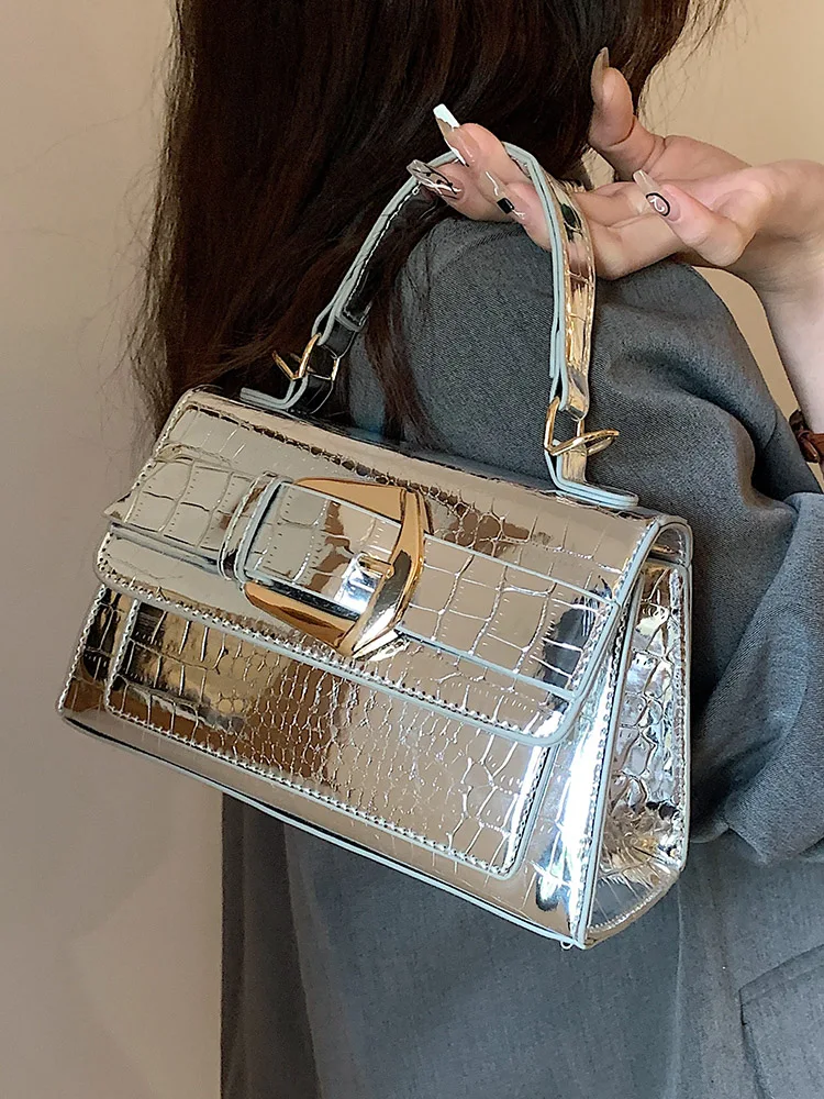 Patent leather bright bread women's 2024 new fashion high-end one-shoulder small square bag western style portable messenger bag