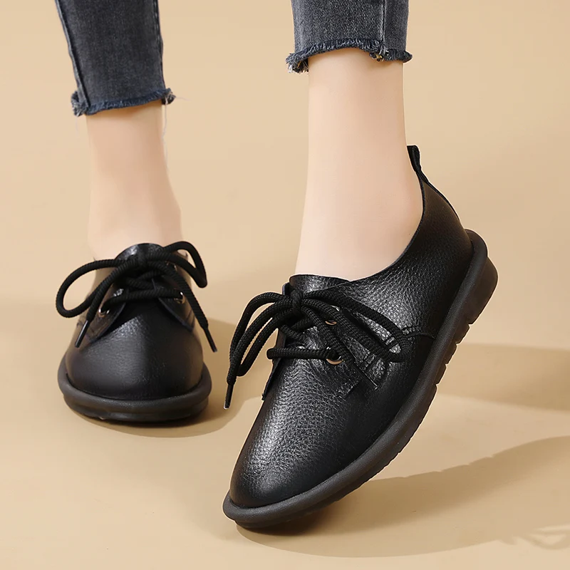 Super size 44 women\'s shoes new soft soled leather shoes leather lace-up comfortable mother shoes flat casual single shoes