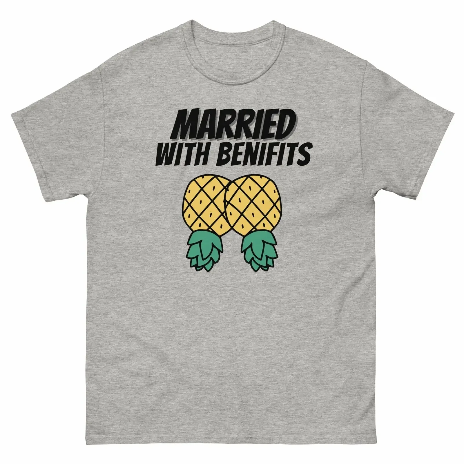 Married With Benefits Short Sved T-shirt