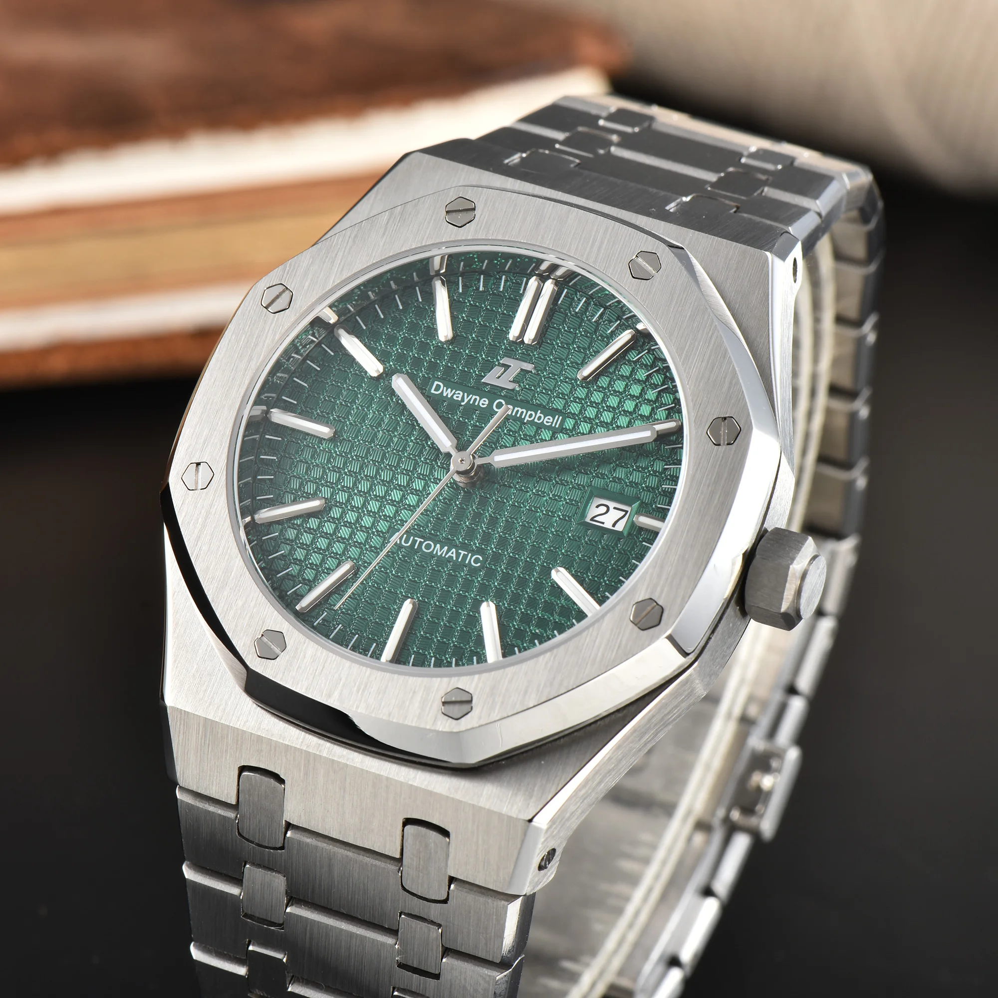 Fully automatic mechanical watch with NH35 movement, stainless steel strap, water-resistant, and sapphire glass watch face.