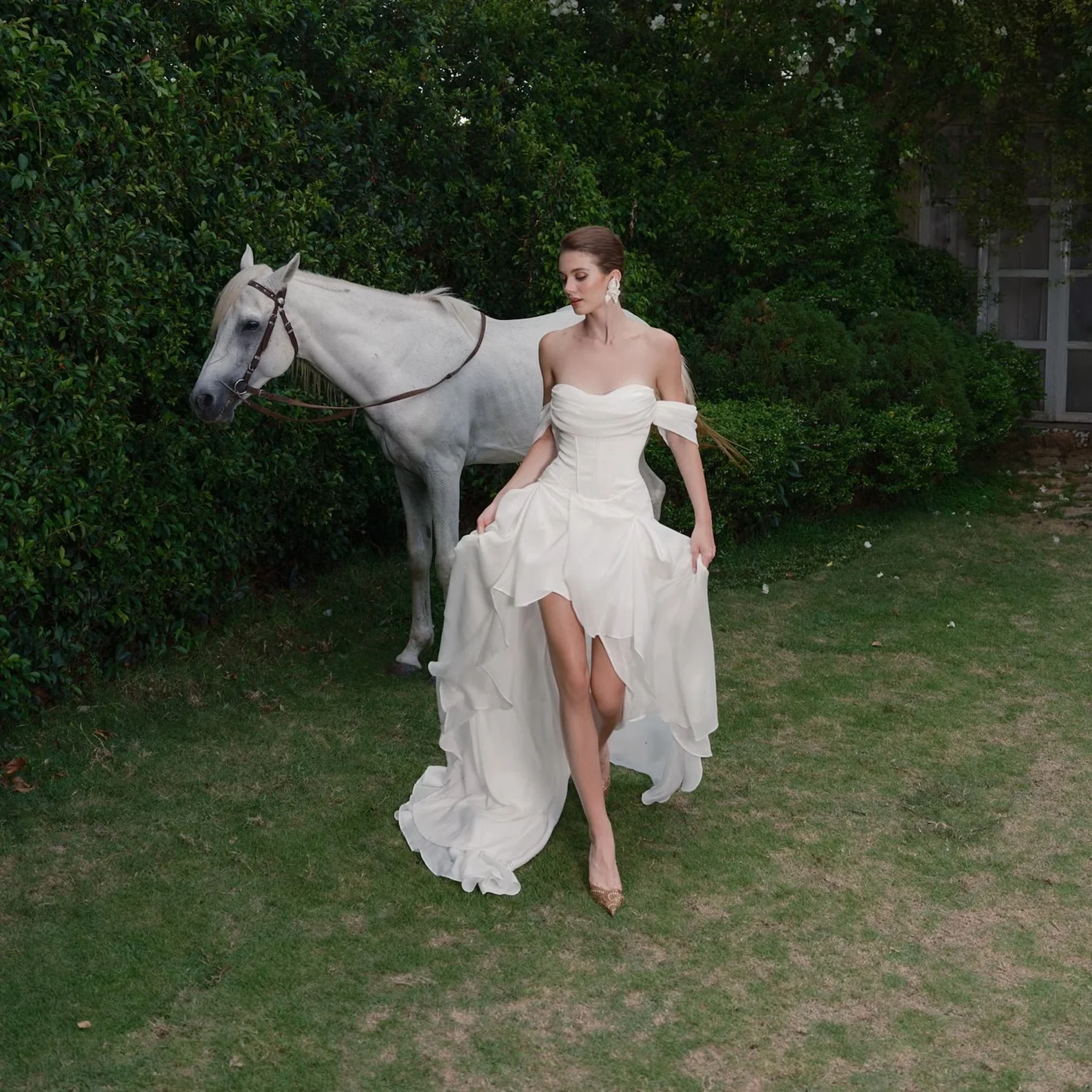 Customized Elegant White Wedding Dress Off Shoulder High Low Bridal Gown Corset Charmeuse A-Line Dress Elopement Dress For Bride