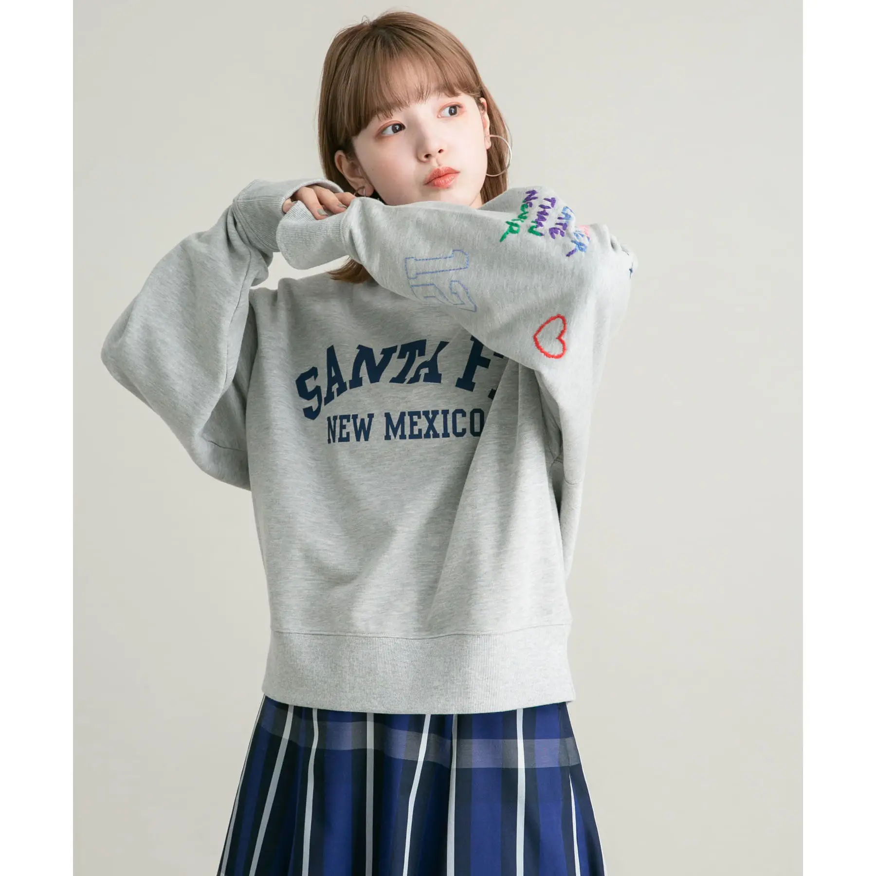 

Свитшот Qifeng в японском стиле с длинными рукавами, круглым вырезом, принтом на груди и вышитыми манжетами для пар, зимняя мода