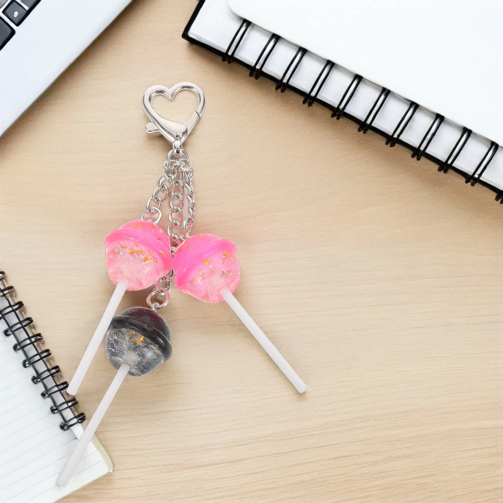 

Брелок-леденец: реалистичный кулон из смолы, милый аксессуар для сумки, украшение для ключей от машины, подвеска для кошелька, подарок на День святого Валентина для пары