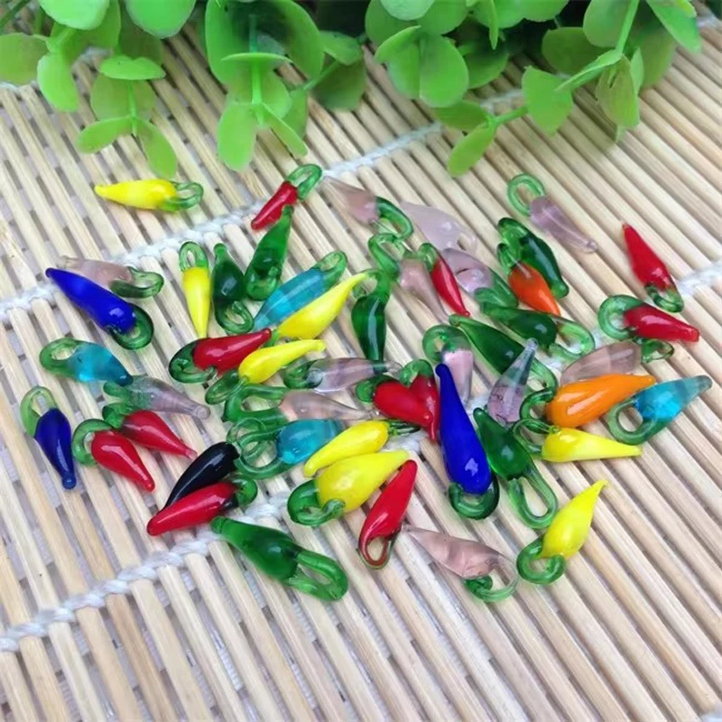 50pcs 6*18Mm Coloured Glaze Small Murano Glass Pepper Charms Modeling Lampwork Glass Pepper Pendant Ornaments Diy Accessories