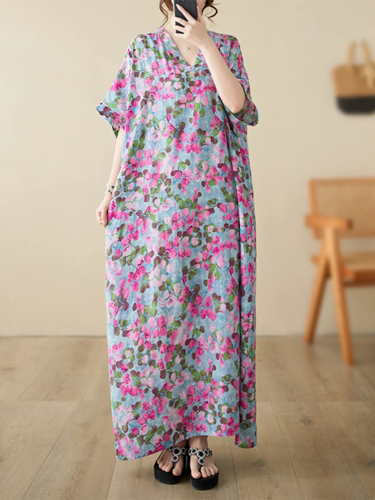 レトロな花柄Vネックコットンリネン女性用サマーアーティスティックルーズオルトスヴェワイドヘムラインAラインロングローブ