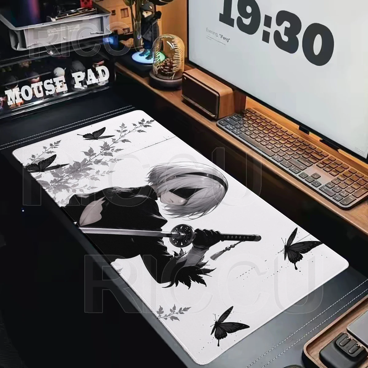 Anime NieR:Automata 2B Mauspad Großes Gummi-Mauspad Laptop-Schreibtischunterlage Rutschfeste Gamer-PC-Tastatur-Mausmatte Schreibtischzubehör Teppich