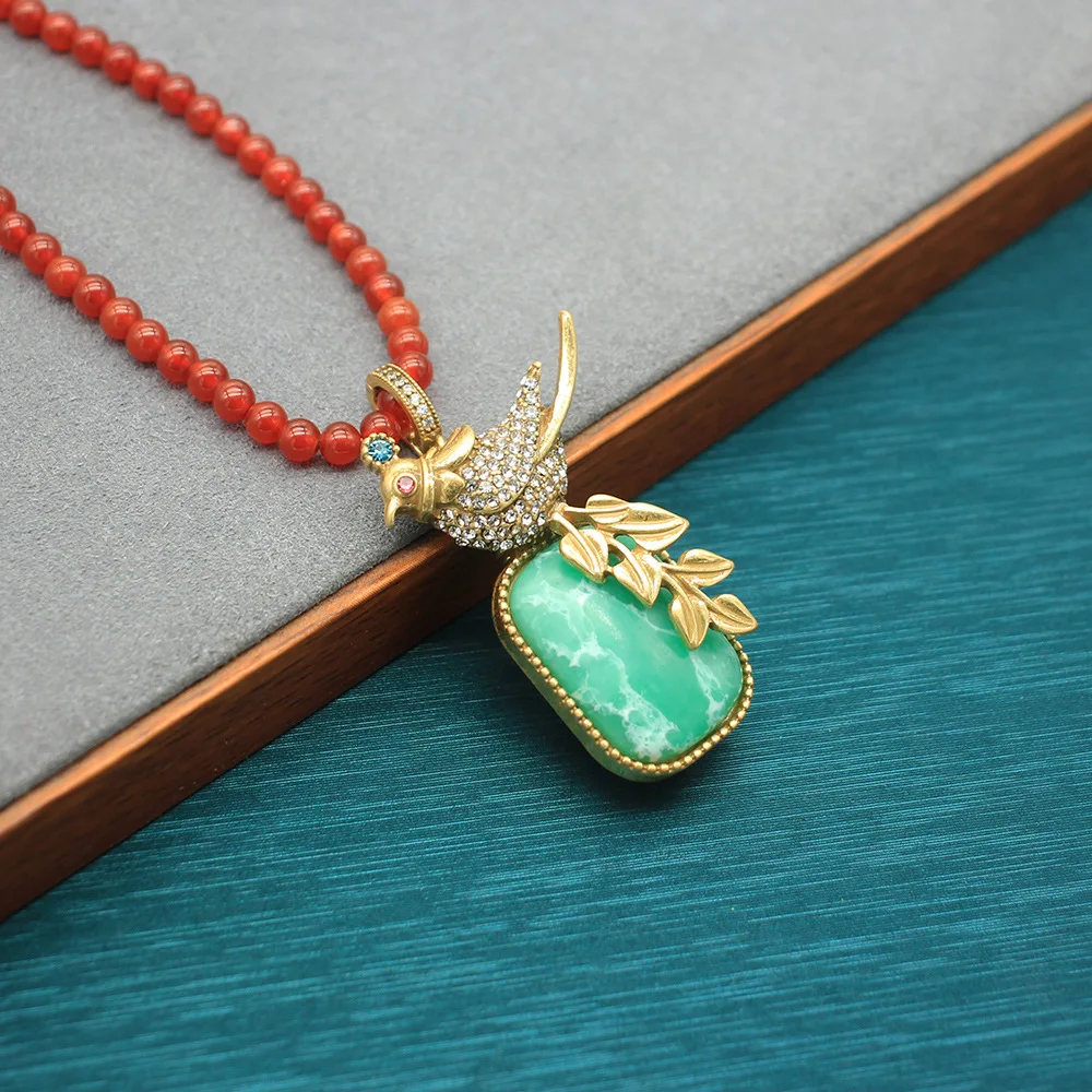 

Red Agate Bird Necklace Bead Chain Spiritual Bird Brooch Green Stone Dual-Purpose Sweater Chain Jewelry Birthday Gifts for Women