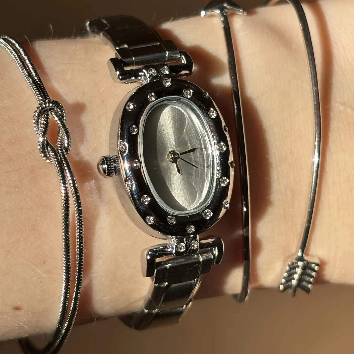 Jewelry Type Watches - Y2K高品質ステンレス製オーバル型レトロ腕時計ブレスレットバングル、友達の誕生日DIY製作ギフト、卸売