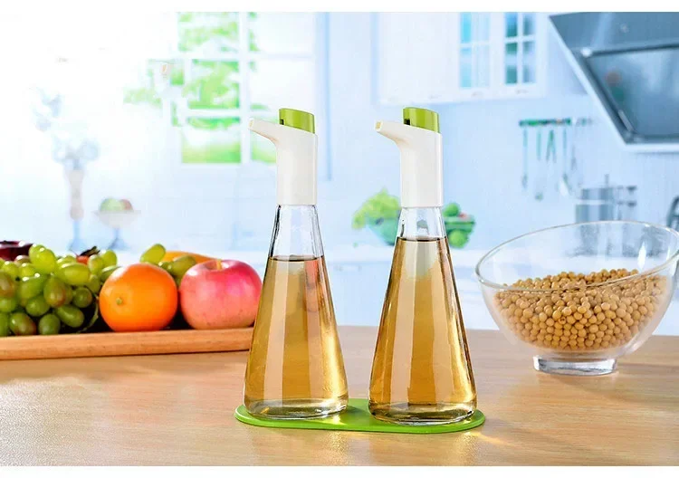 1PC Kitchen Seasoning Spray Oil Bottle Green Glass Oiler oil can leak oil and vinegar sauce bottle High Quality Fast OK 0389