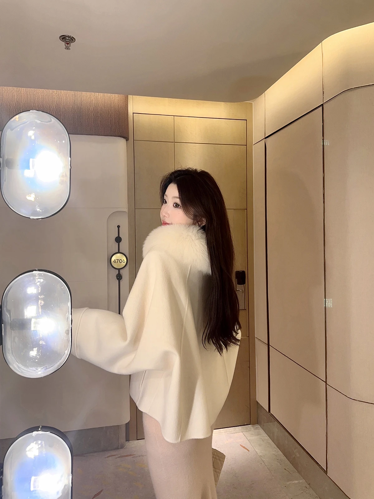 

Женское шерстяное пальто Zhao Bao Ni Cry с меховым воротником, осенне-зимняя новинка, двусторонняя шерстяная куртка, элегантная женская модель