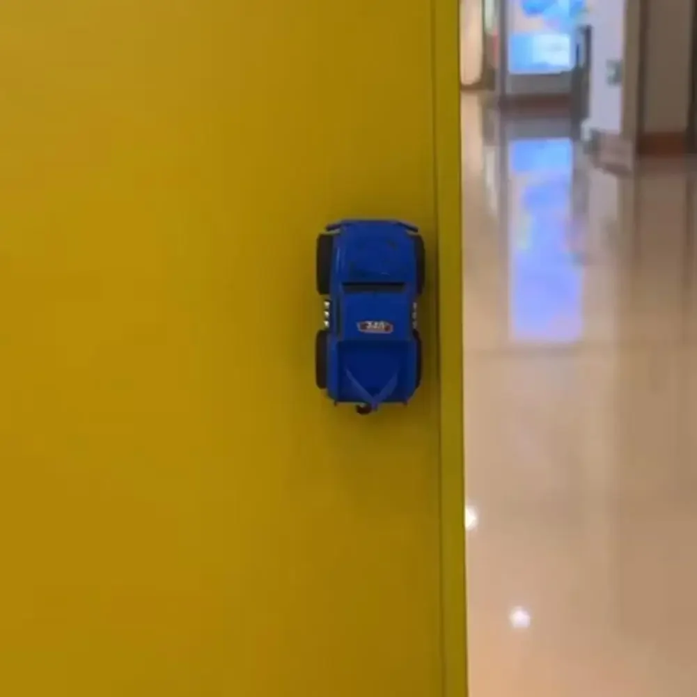 Carro de escalada de parede, carro de inércia pull-back anti-gravidade ferroviário carro de parede magnética brinquedos divertidos carro de escalada brinquedos quentes brinquedos de escalada