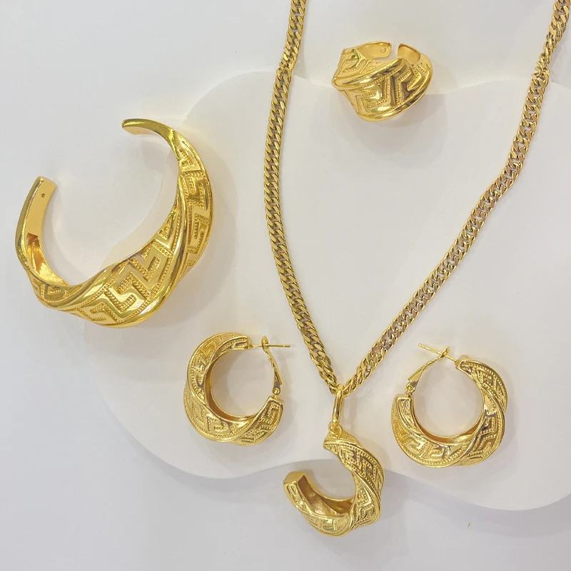 

Luxury 4pcs 18K Gold Plated Jewelry Set for Women 2023 Trendy Dubai Copper Bracelet Ring Necklace Earring for Wedding Party Gift