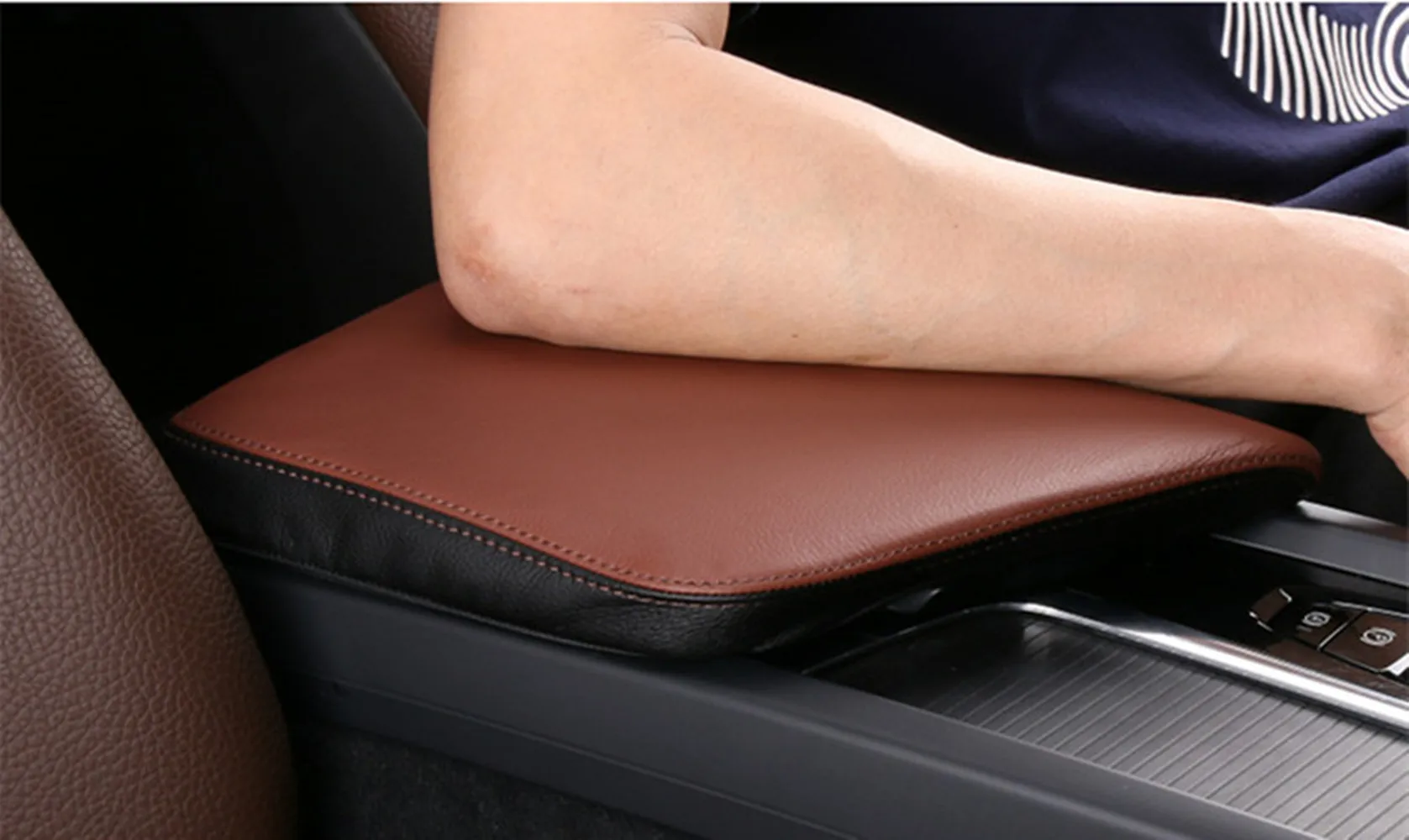 Microfiber leather Armrest Console Pad Cover Cushion Support Box Armrest Top Mat Liner 1PCS for Volvo XC60 S90 XC90 2018 2019