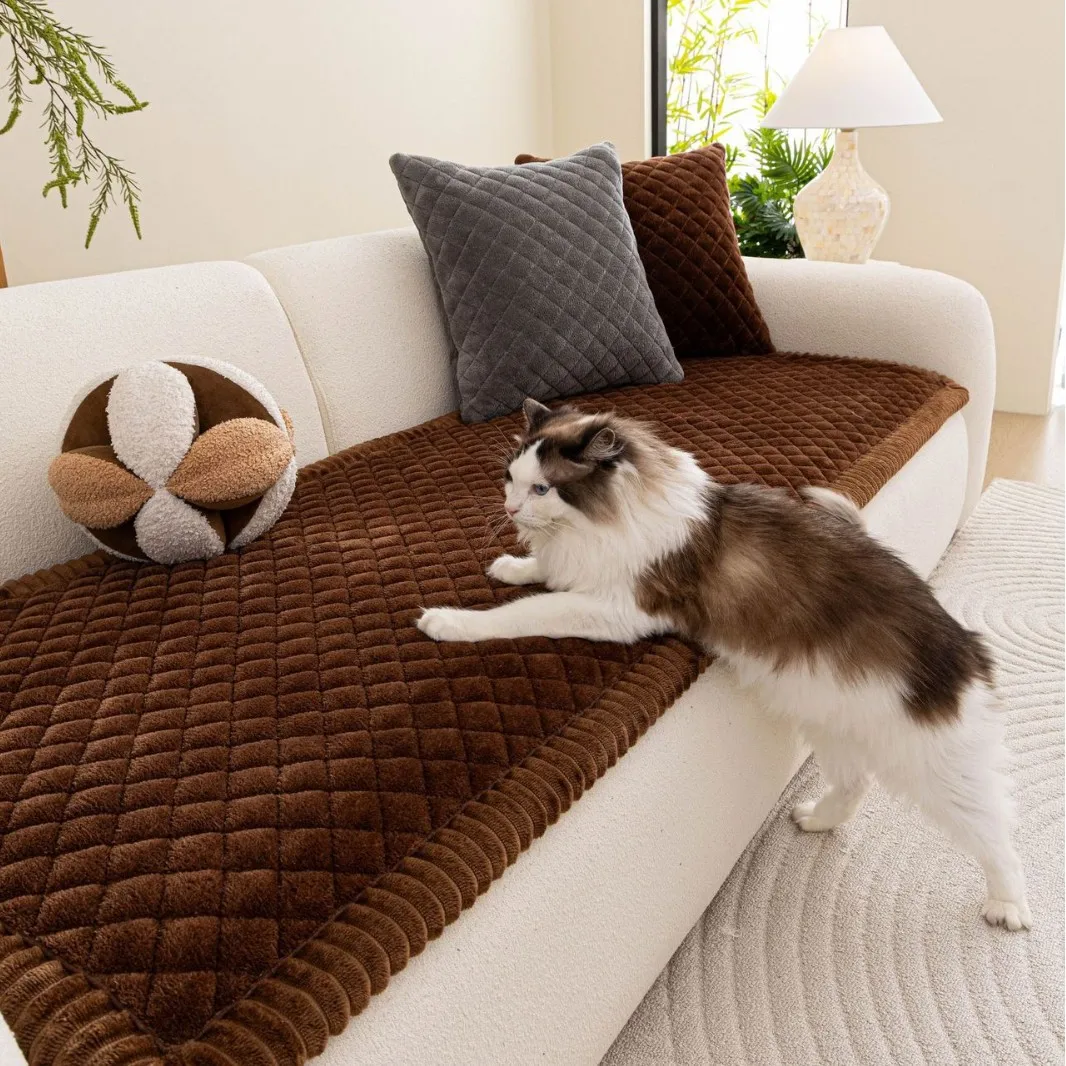 

Velvet Diamond Lattice Sofa Pad Ultra Soft Thick Plush One-Piece Non-Slip Seat Cushion Couch Cover Anti-scratched Sofa Protector