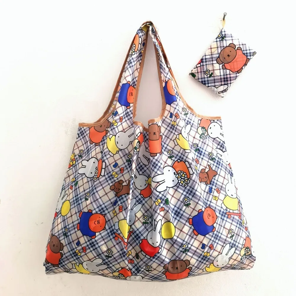 Bolsa de Compras Dobrável Miffy Extra Grande, Impermeável e Durável em Nylon para Viagem e Armazenamento de Compras, Linda