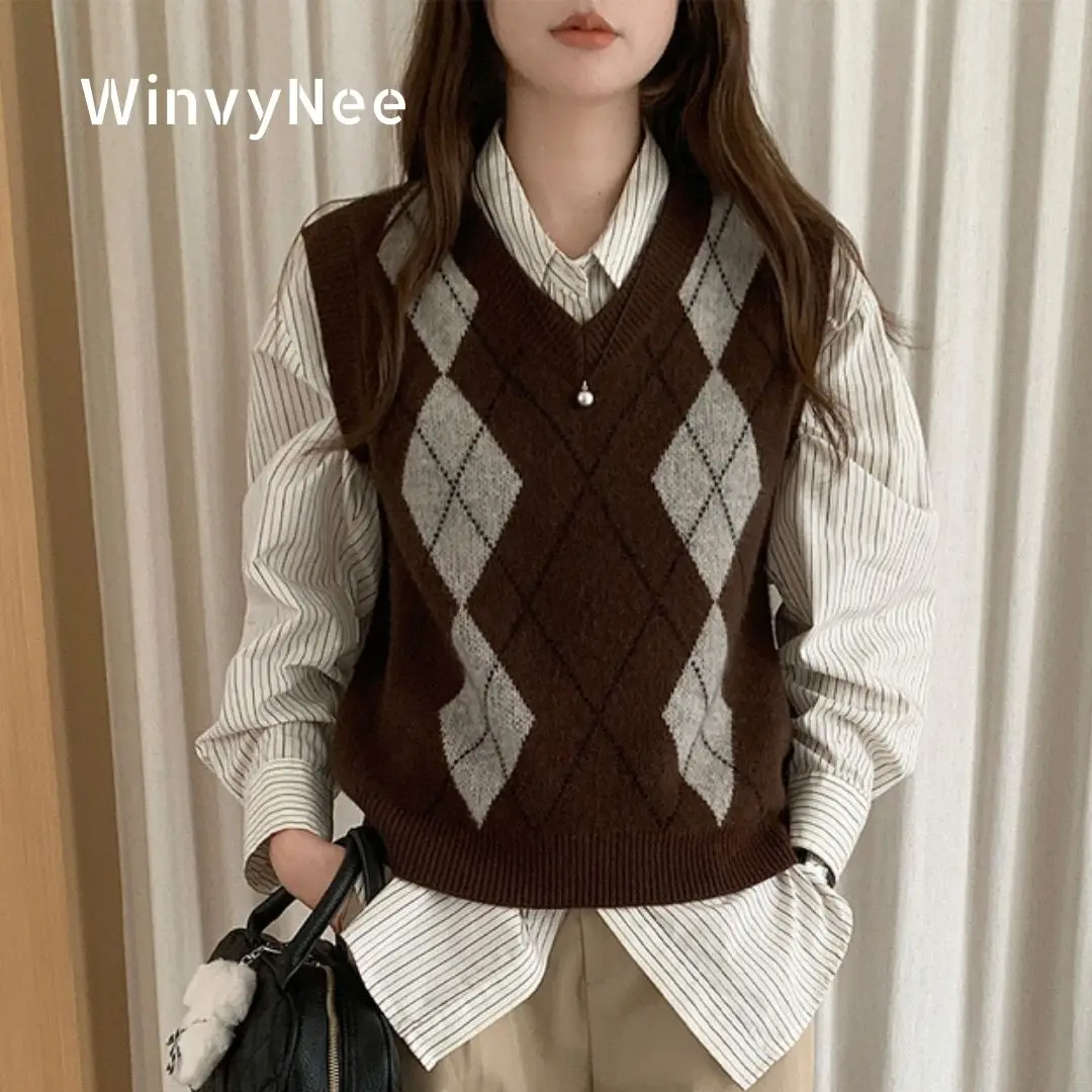 

WinvyNee Women's Clothing Knitted Wool Vest V Neck Plaid Tank Casual Outerwear Vintage British Ladies Warm Tops Sweater C1523042