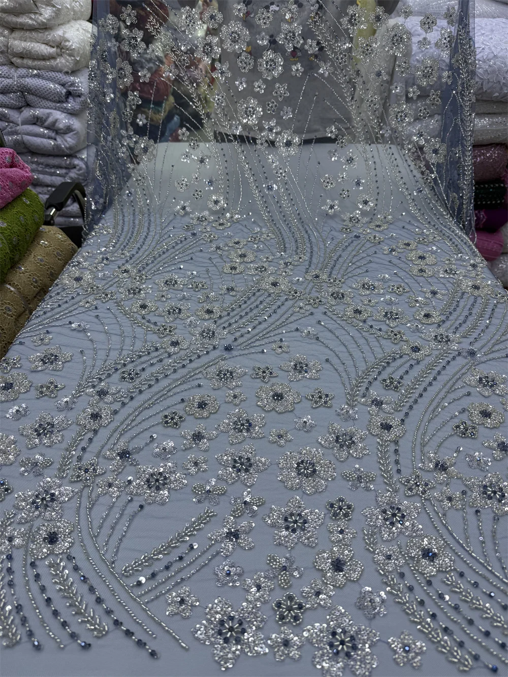 2024 Luxury Heavy Beaded Lace Fabric High Quality African Embroidery Sequins Beaded Tulle Lace Fabric for Evening Party Dresses
