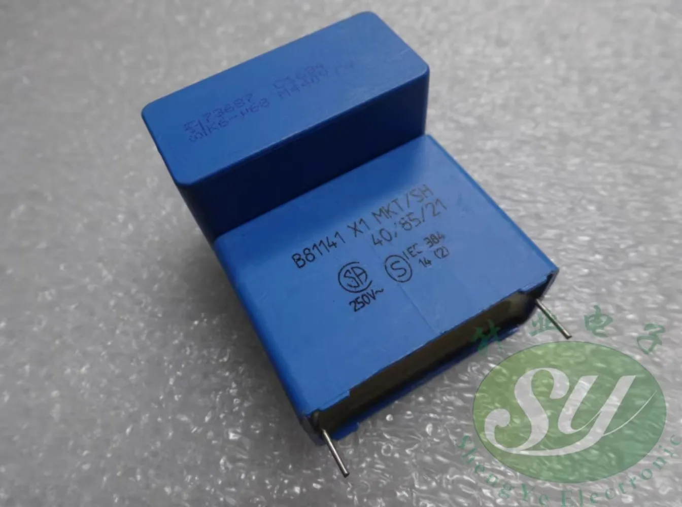 

Old S+M EPCOS 0.68uf/440vAC 680nf u68 684 X1 New film capacitor 32MM
