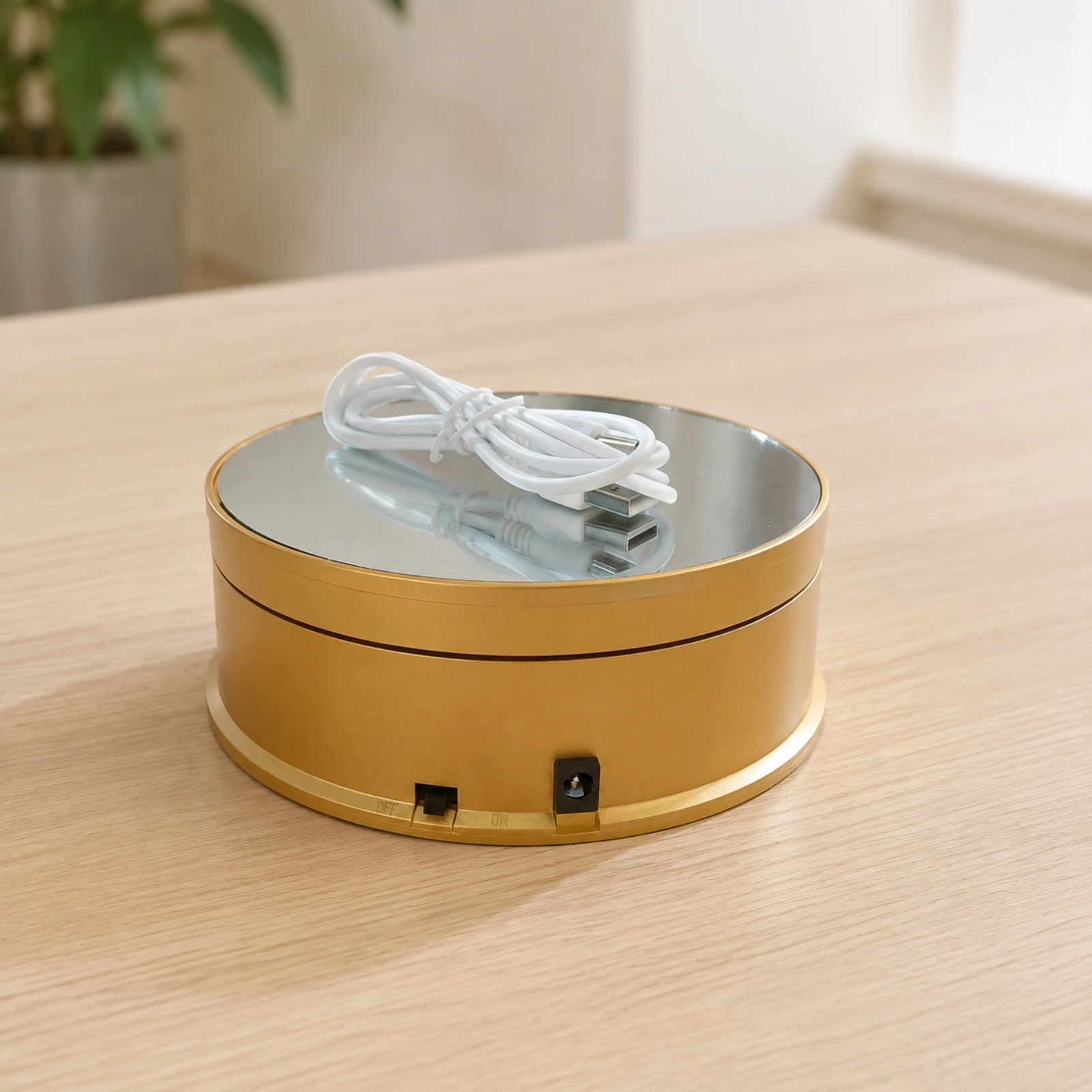 One-Tier Electric Rotating Display Turntable USB Powered Rotating Display Turntable with Mirrored Surface Compact Stable