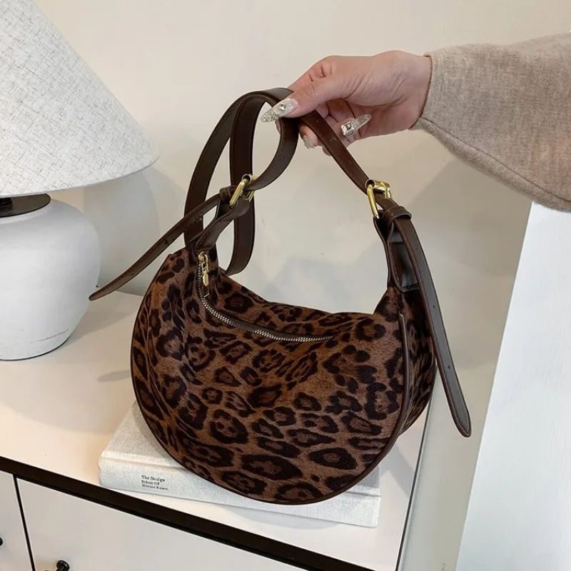 

Refined Lightweight Daily Leather Lady Bag High End Paris Classic Simple Elegant Tote Trendy Crossbody Daily Hand Bag