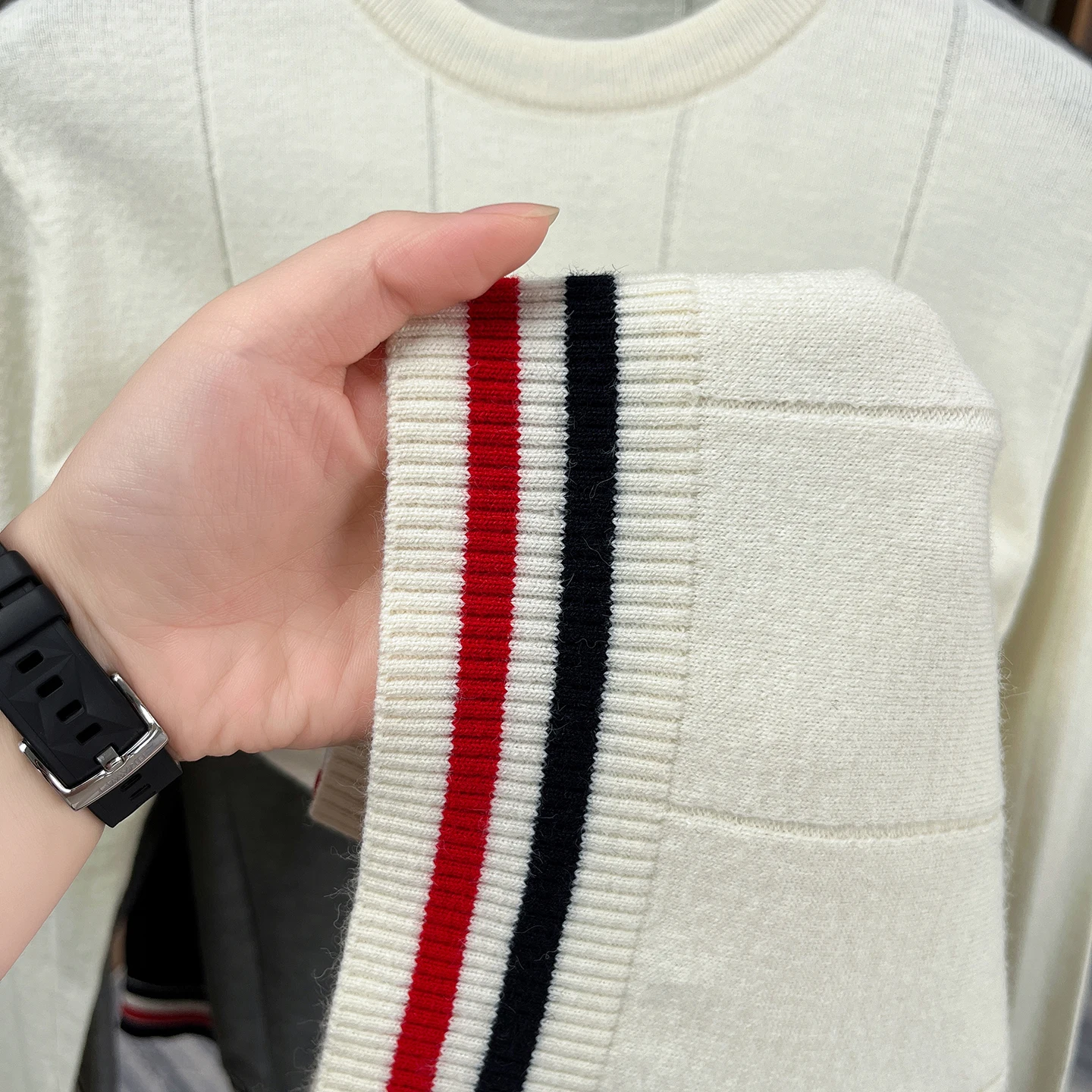 Designer High-End-Marke Pullover Herren Herbst Winter neue Persönlichkeit Farbmuster Streifen Mode süße Welpen Embossed Freizeit Komfort Warm Rund Stricken Sweater – Detail 12