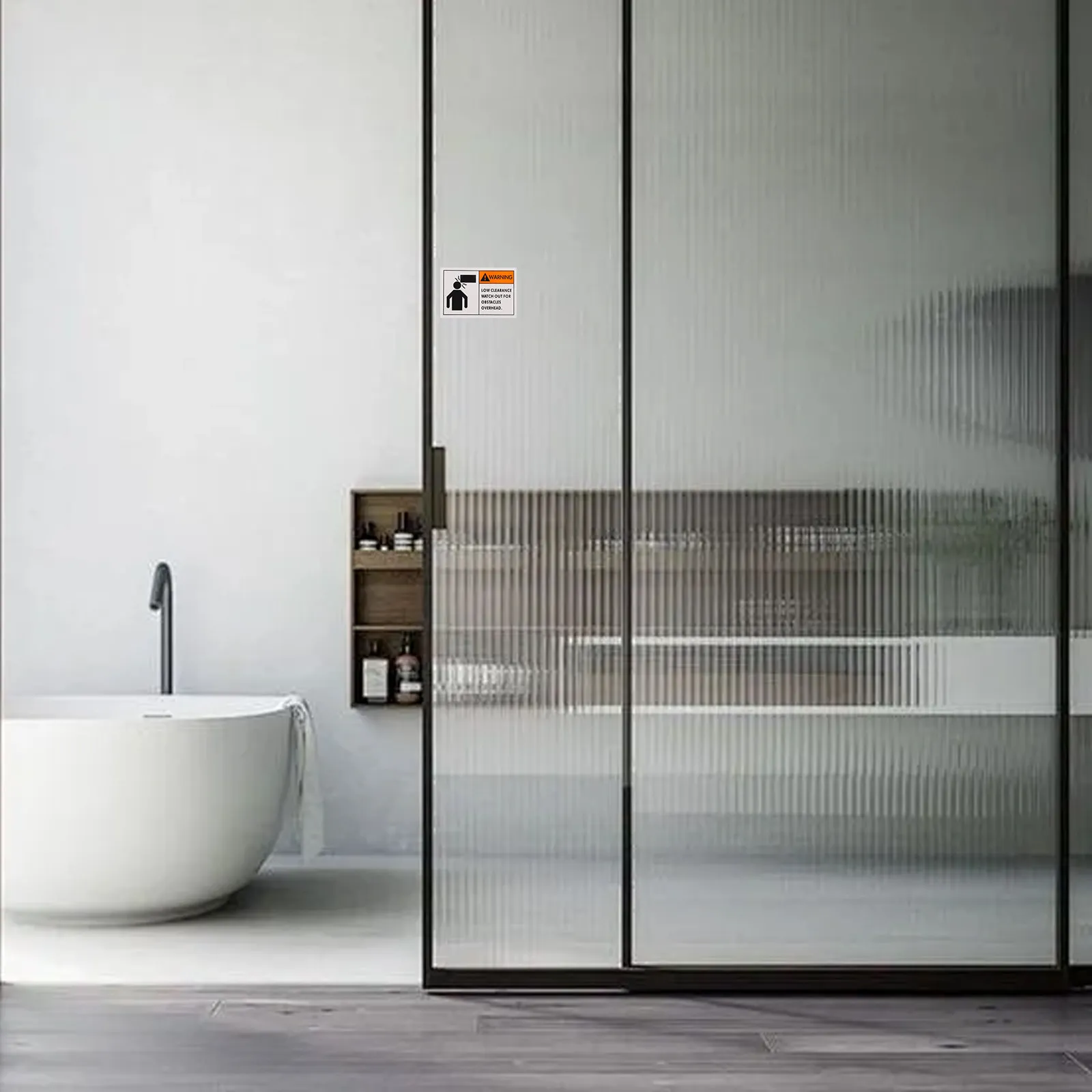 

Предупреждающая наклейка для работы на высоте: «Осторожно, голова!» — знак безопасности. Прочный материал, яркая цветовая гамма, легко наносится на любую поверхность.