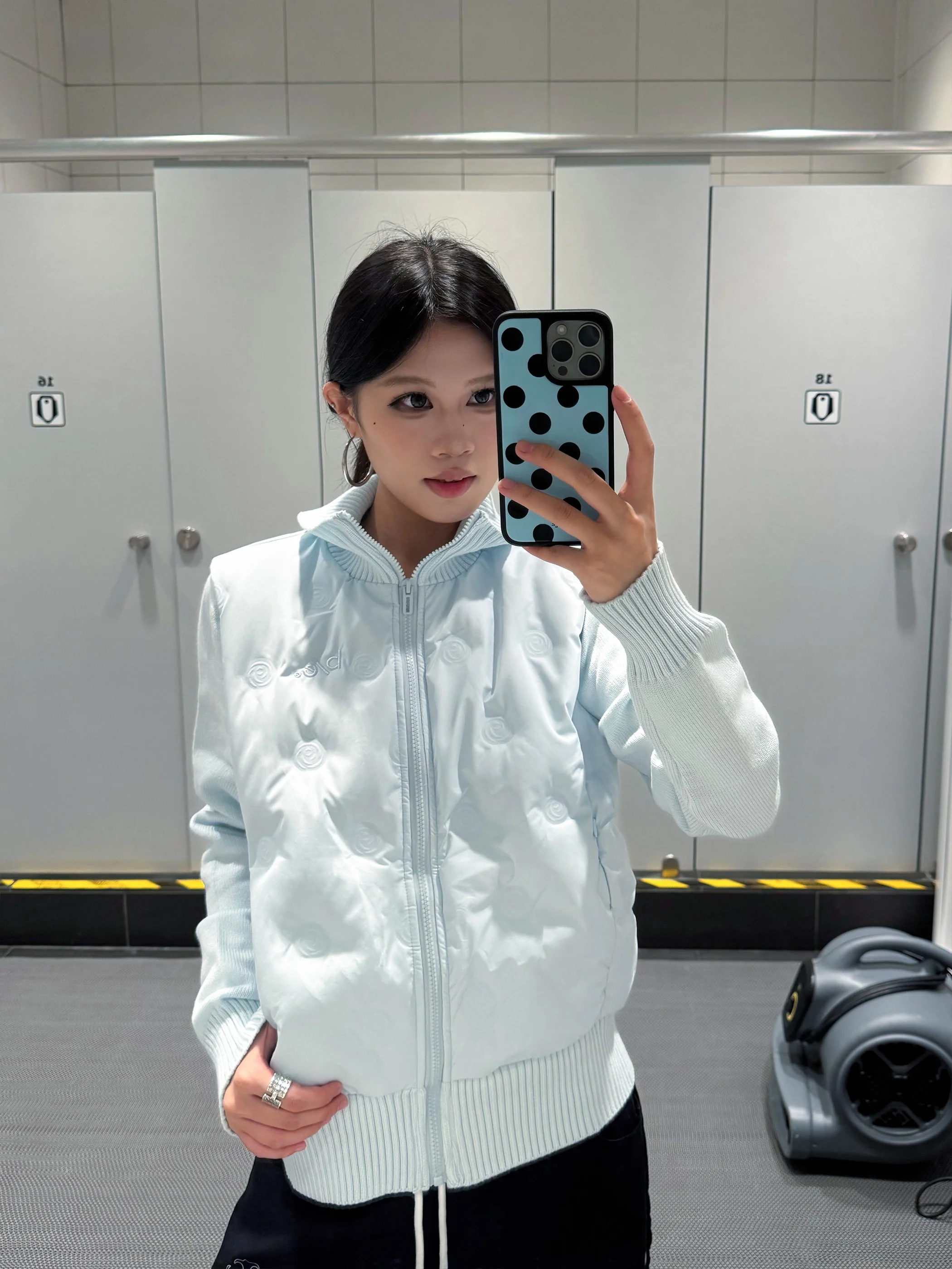 

Женская зимняя приталенная куртка Vinmuk с вышивкой и пэчворком, воротником-стойкой, утепленная, короткая, верхняя одежда