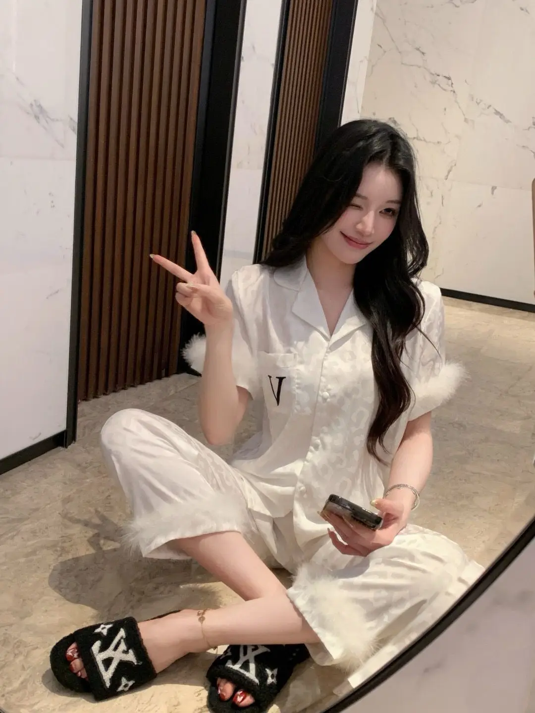 Elegant Leopard Print Sleepwear Set with Feather Trim Short Sleeve Small Collar Long Pants Luxury Feel Thin Silk Fabric