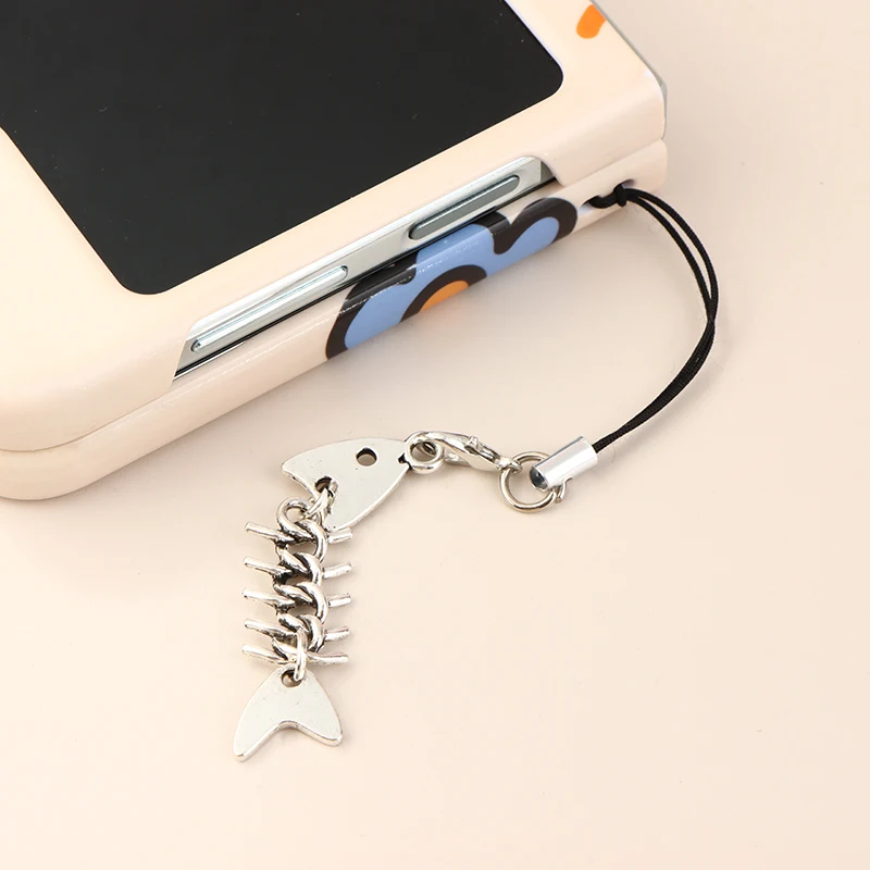 Y2K Creative Fishbone Mobile Phone Chain Metal Fish Bone Phone Lanyard Cell Phone Charm Keycord Accessories