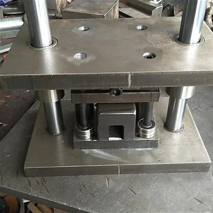 

customized mold die sets for hydraulic punching machine tube notching tool