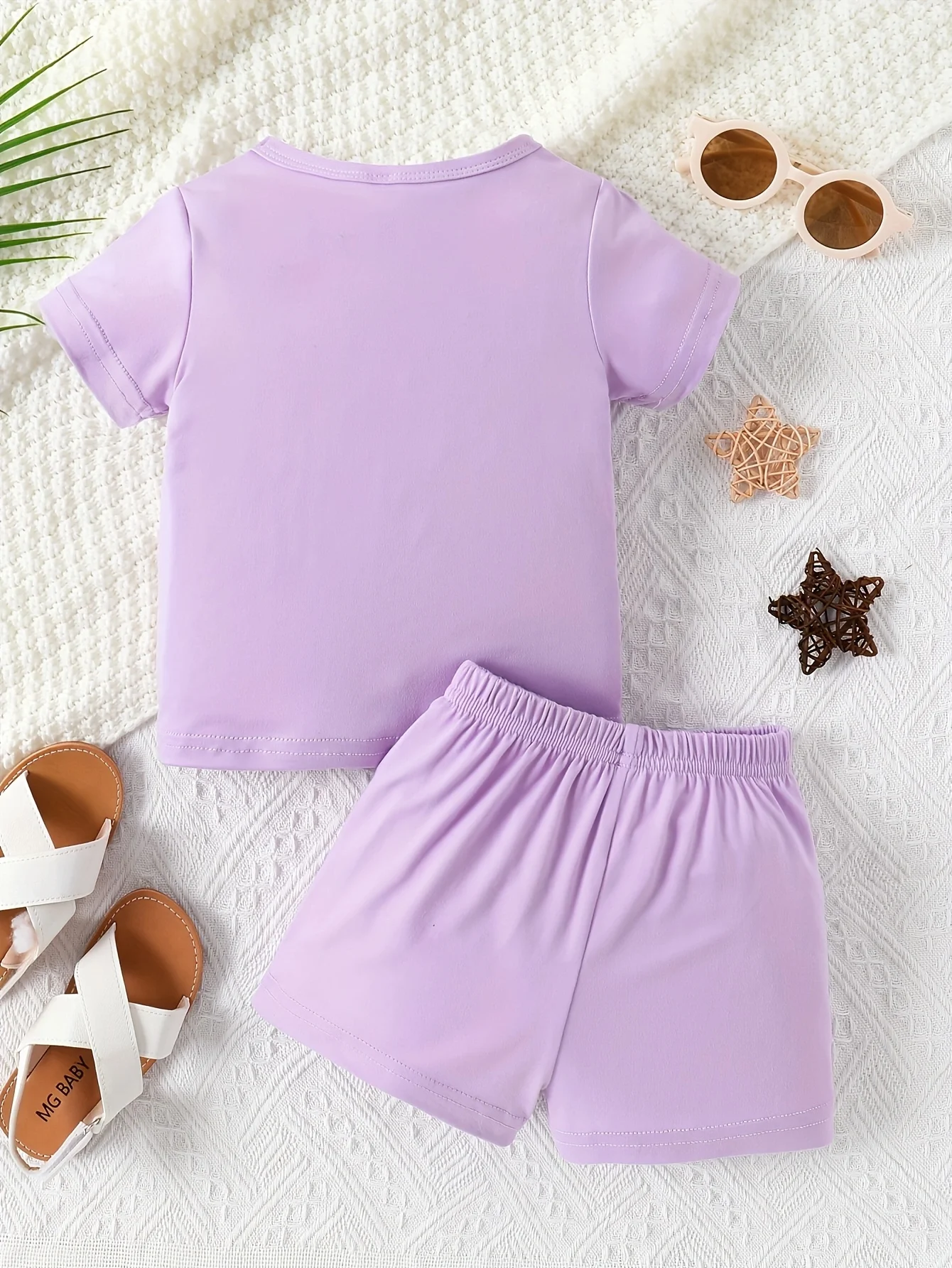 Baby girl round neck short sleeved cute cartoon cat pattern top simple shorts two-piece set for spring and summer