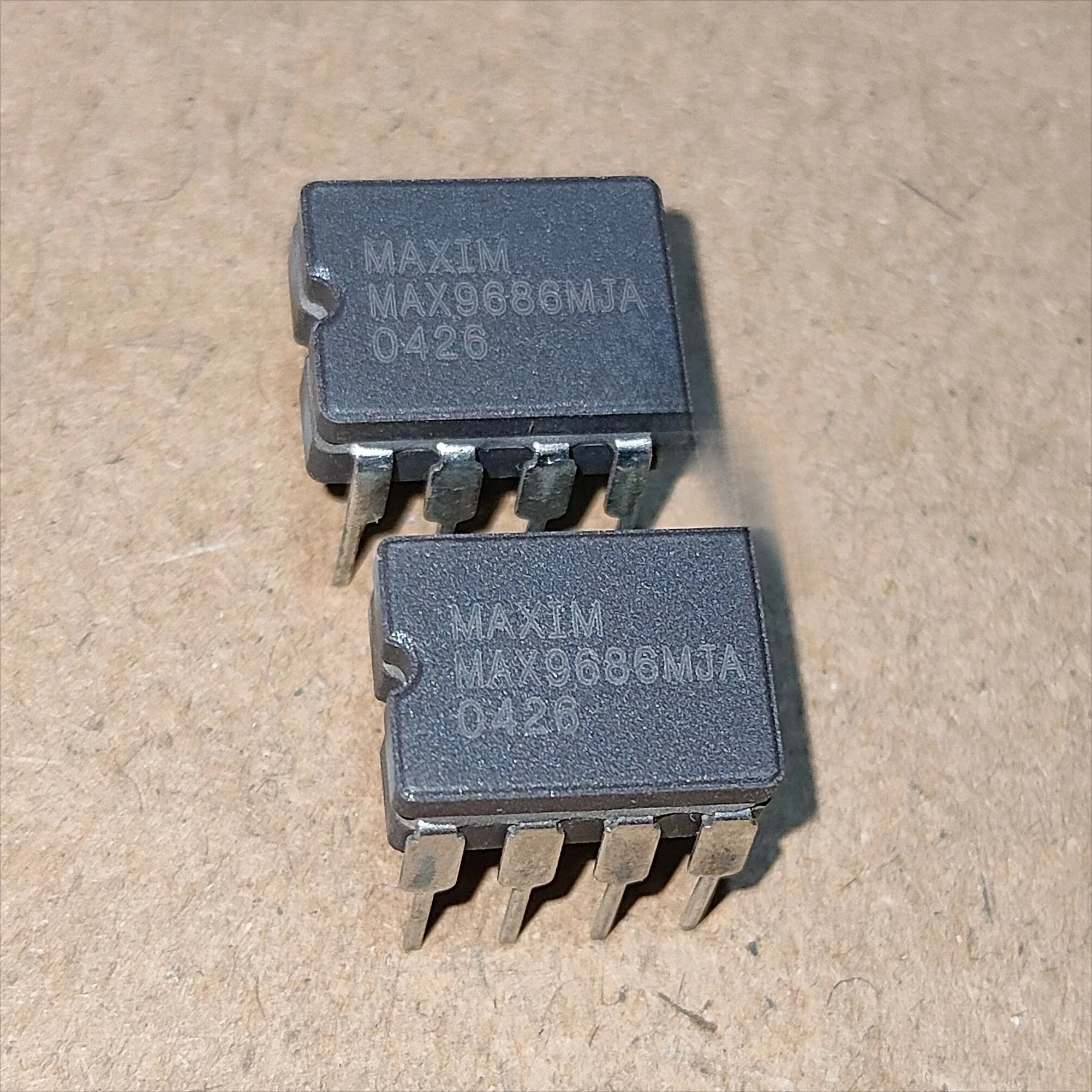 New original MAX9686MJA DIP8 imported in-line integrated circuit chip in stock